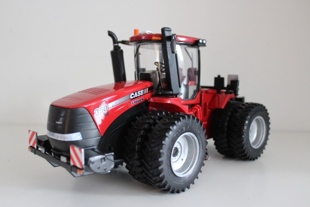 Case IH 350 (1).JPG