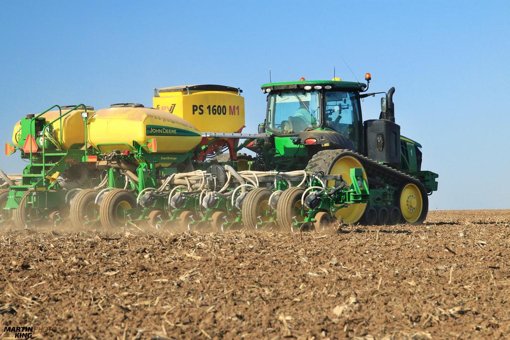 john deere corn planting- martin-king.photo (2).jpg