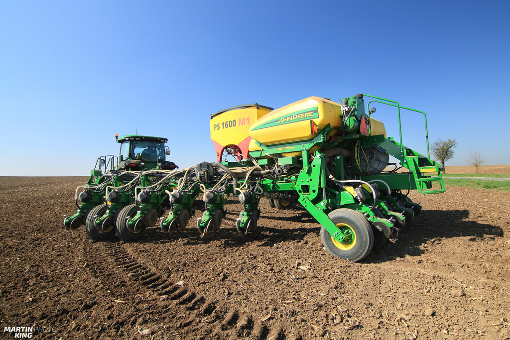 john deere corn planting- martin-king.photo (16).jpg