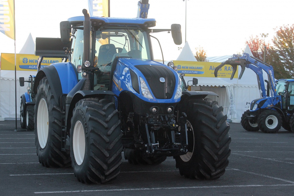 NewHolland T7.315.jpg