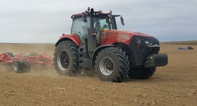 Pour Julien Hérault, "les tracteurs d’aujourd’hui ne consomment pas assez… à l’heure !»