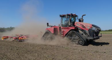 Jusqu'à 778 ch pour le nouveau Case IH Quadtrac 715