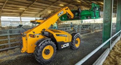 JCB: un télescopique de 130 ch pour les espaces restreints 