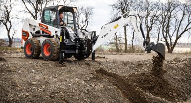 Bobcat: de nouvelles pelles rétro utilisables avec des accessoires hydrauliques