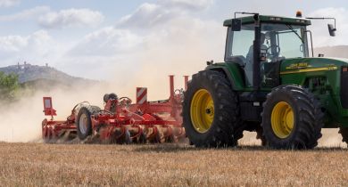 Un nouveau déchaumeur 3 m à châssis fixe dans la gamme Dracula 