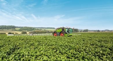 Fendt : nouveaux porte-buses et nettoyage continu de la cuve pour les Rogator 600.