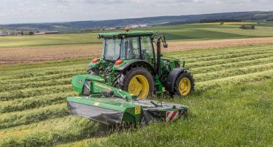 John Deere 5115 M