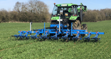 Carré: une bineuse à céréales pour inter rangs dès 15 cm