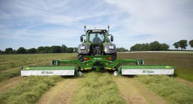 Un groupe de fauche avec conditionneur au catalogue