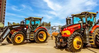 Sous le capot du Nemesis, on trouve un Cummins de 6,7 litres. © Versatile Ag