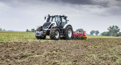 Valtra T214